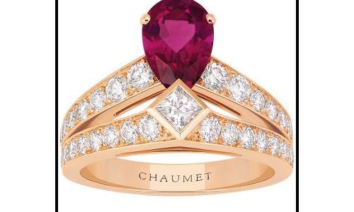  Chaumet is celebrating the power of love