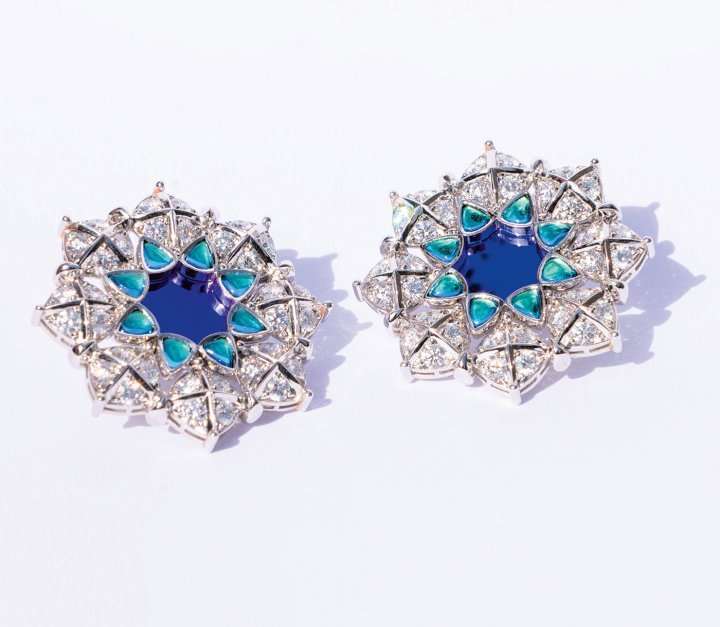 Nébuleuse Fleurie earrings. ©Lagarde