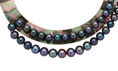 Pearls are back in style
