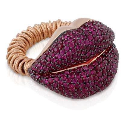 Roberto Demeglio, Joy ring with Lips, rose gold and rubies