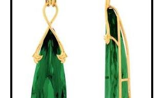 Versace unveils the new Haute Couture earrings