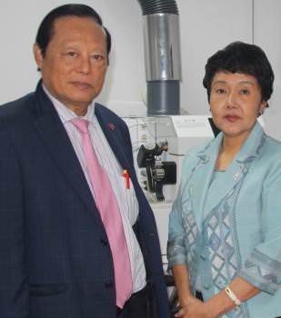 Professor Sakda Siripant, founder and former director of GIT, and Mrs. Wilawan Atichat, current director.