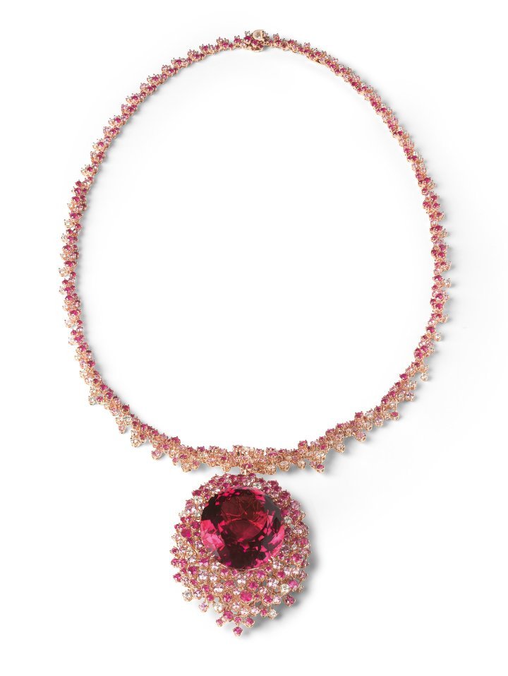 The Mimosa Aurora necklace is set with an exceptional oval-cut rubellite of 124 carats, in harmony with the diamonds, pink sapphires and rubies, to suggest dawn's light. ©Damiani