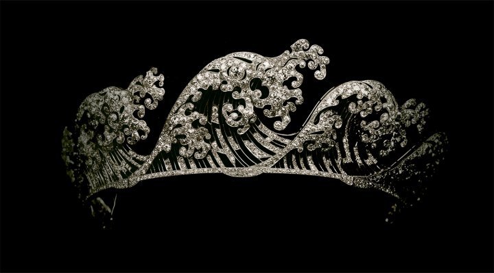 Wave diamond tiara from 1910 (dismantled in 1913). ©Boucheron Archives