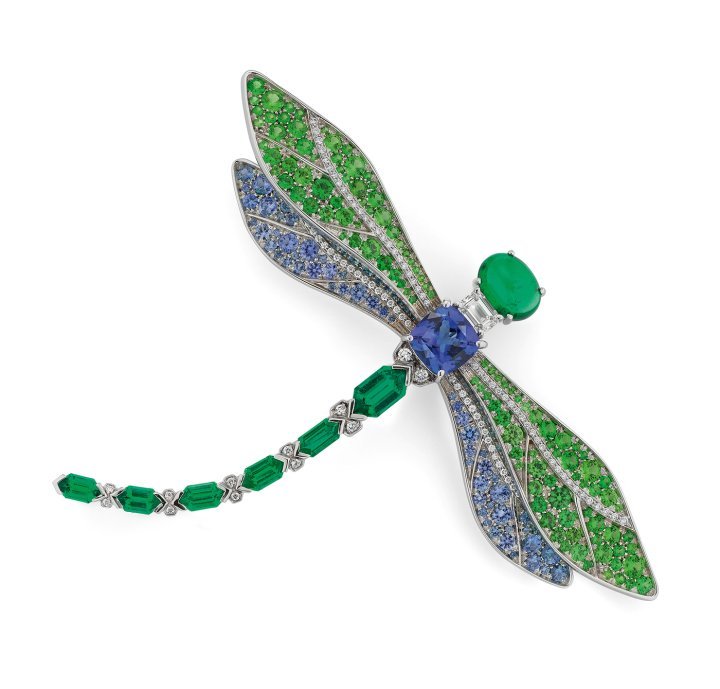 Labirinti Gucci dragonfly brooch in white gold with emeralds, tanzanites and diamonds.