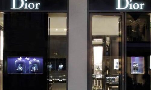 The first Dior boutique dedicated to jewellery and horlogerie in Switzerland