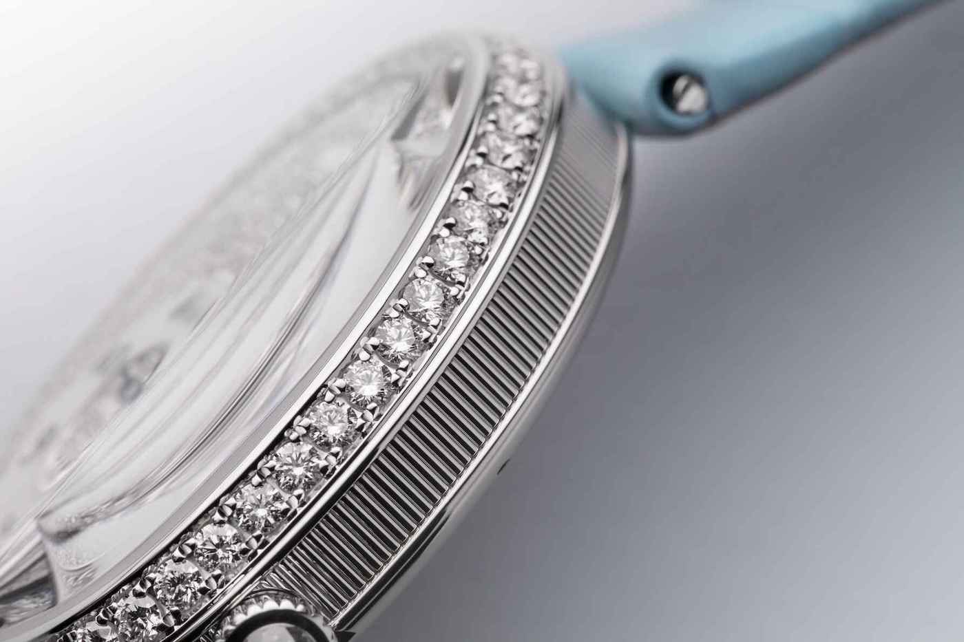 Breguet unveils its new diamond-set Reine de Naples 8938
