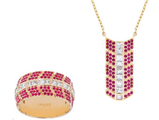 “Eros”: red gold ring and pendant paved with rubies and princess-cut diamonds