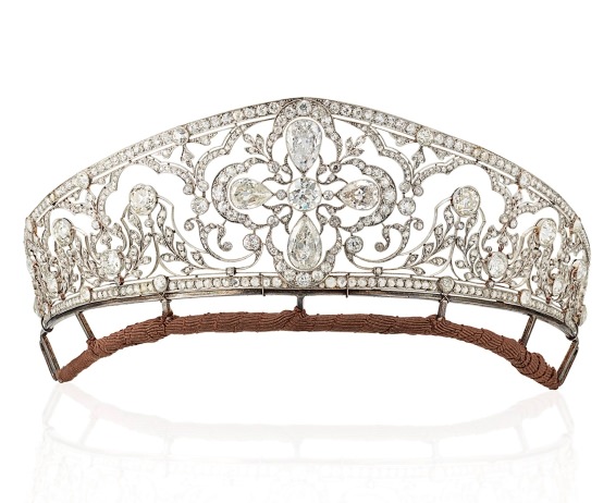AN IMPORTANT BELLE ÉPOQUE DIAMOND TIARA, CIRCA 1905 ESTIMATE: £140,000-210,000