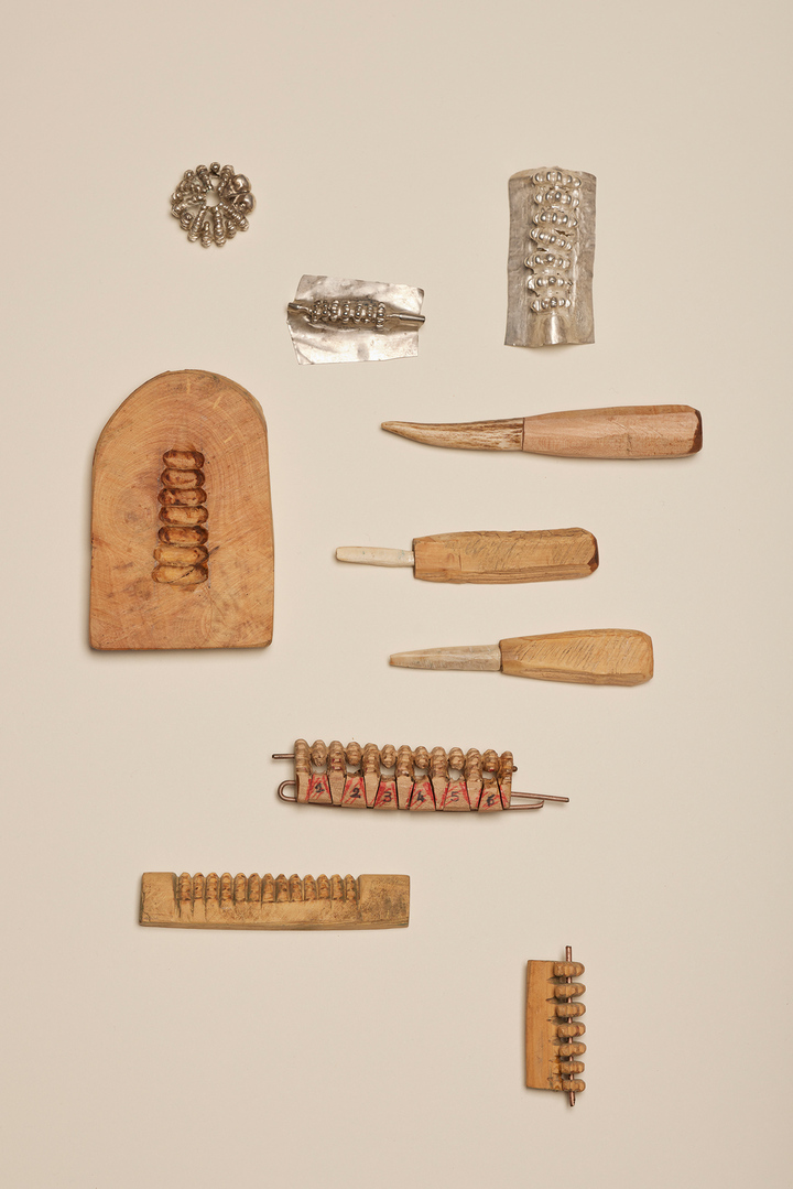 Trials using silver, boxwood counter-forms and tools, made by Antoine Legouy.